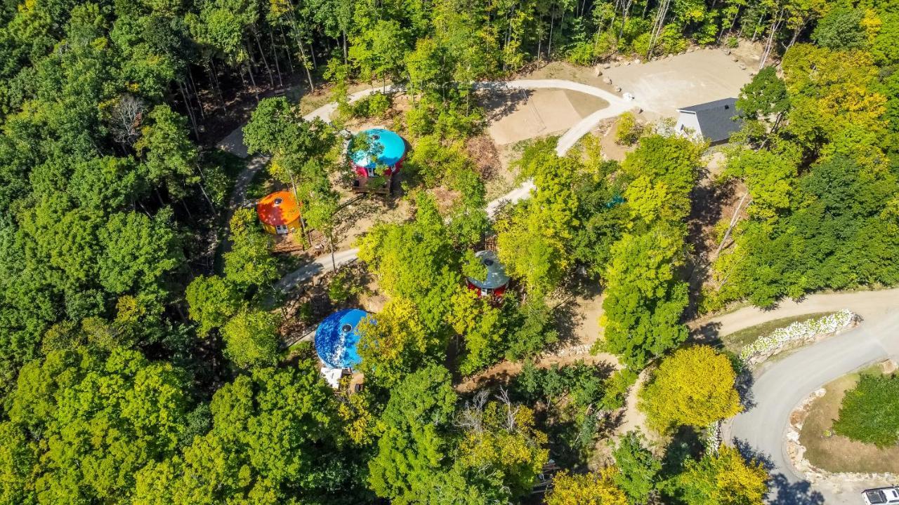 Yourtes Glamping Du Poisson Blanc Notre-Dame-du-Laus 外观 照片