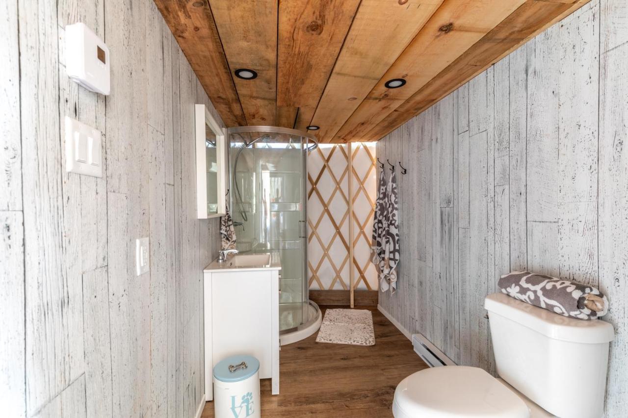 Yourtes Glamping Du Poisson Blanc Notre-Dame-du-Laus 外观 照片